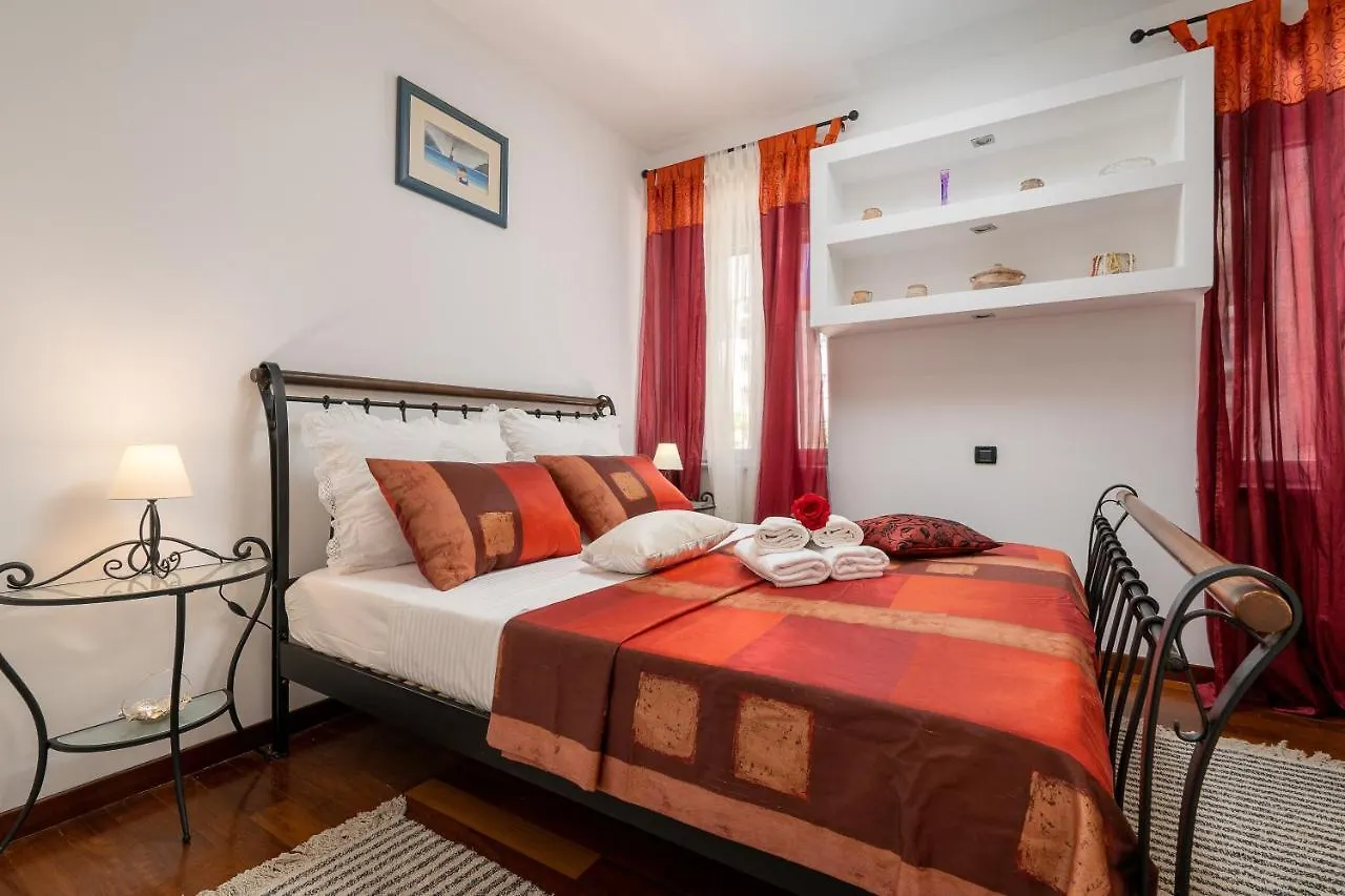 Split Beach Lux Apartment 0*,