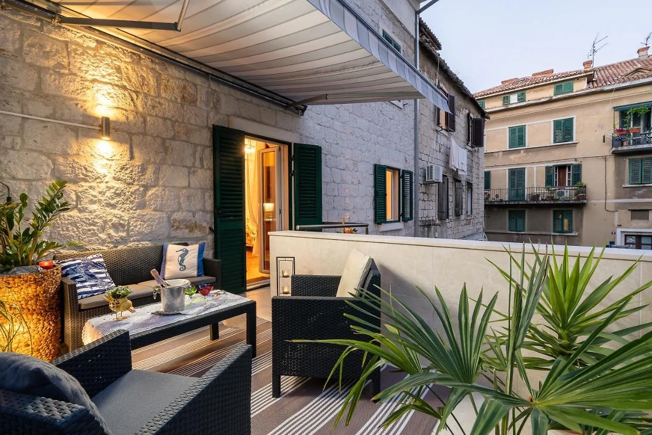 Split Beach Lux Apartment