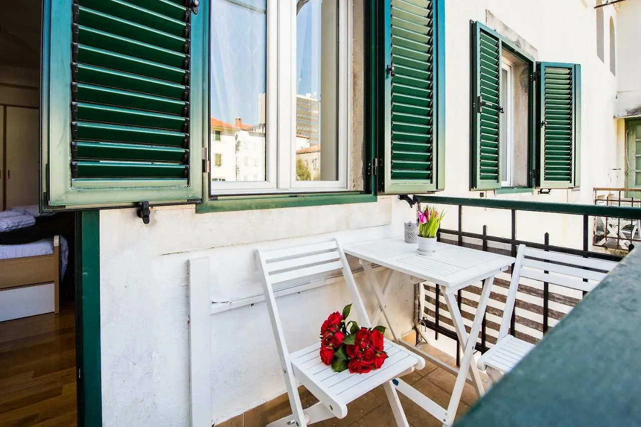 Split Beach Lux Apartment