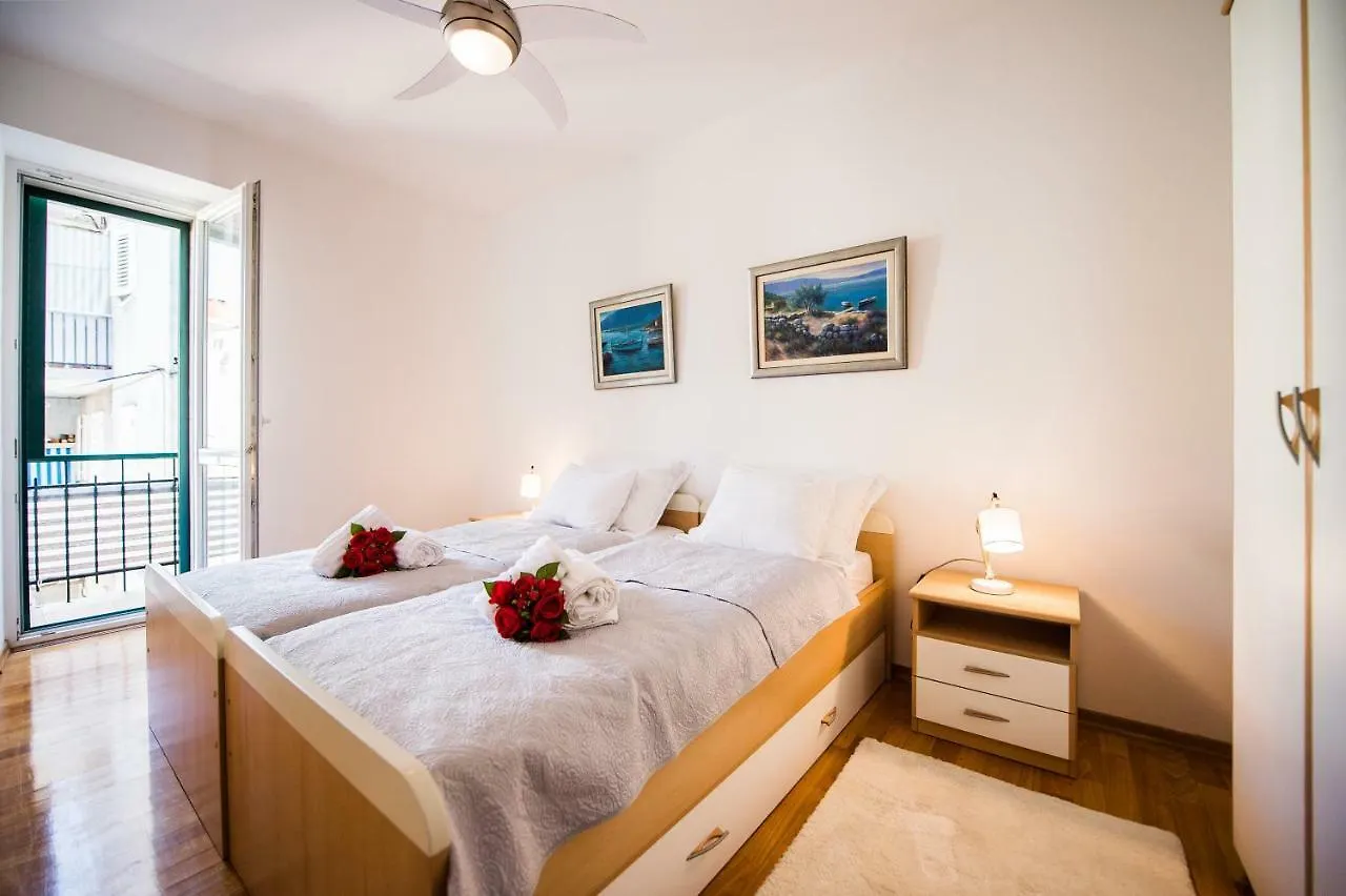 Split Beach Lux Apartment